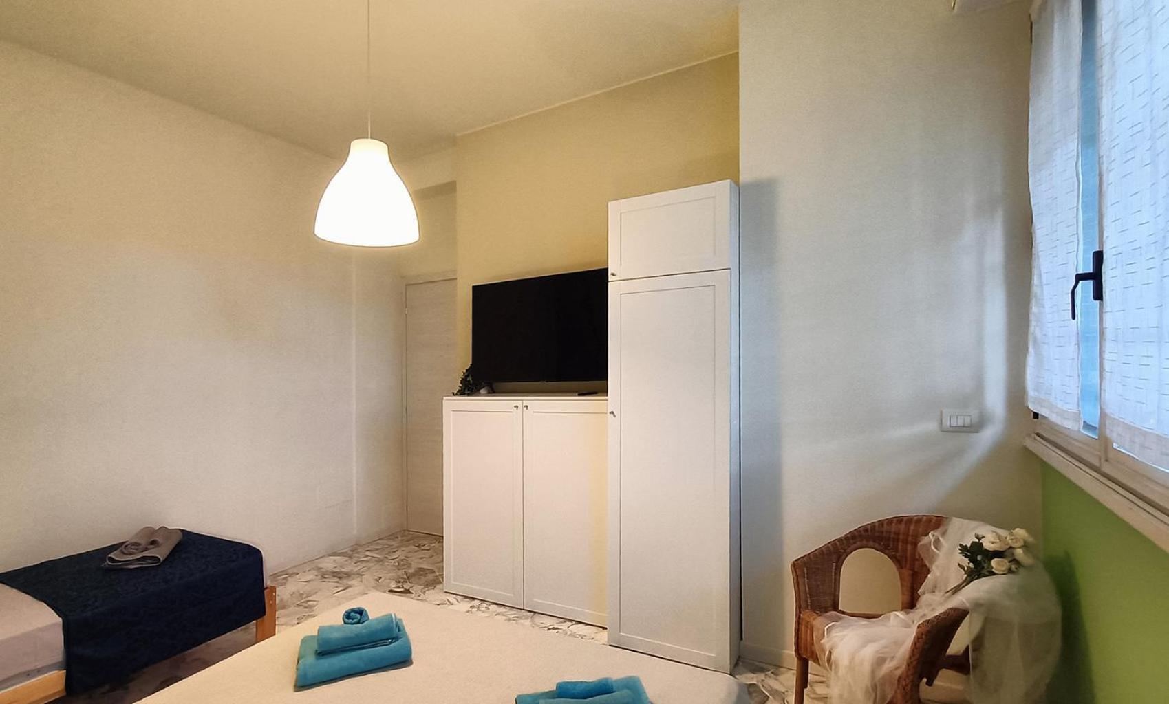 Sahi - Via Dei Ciclamini Mm1 Primaticcio, Stadio San Siro, Ospedale San Carlo Milano Eksteriør billede