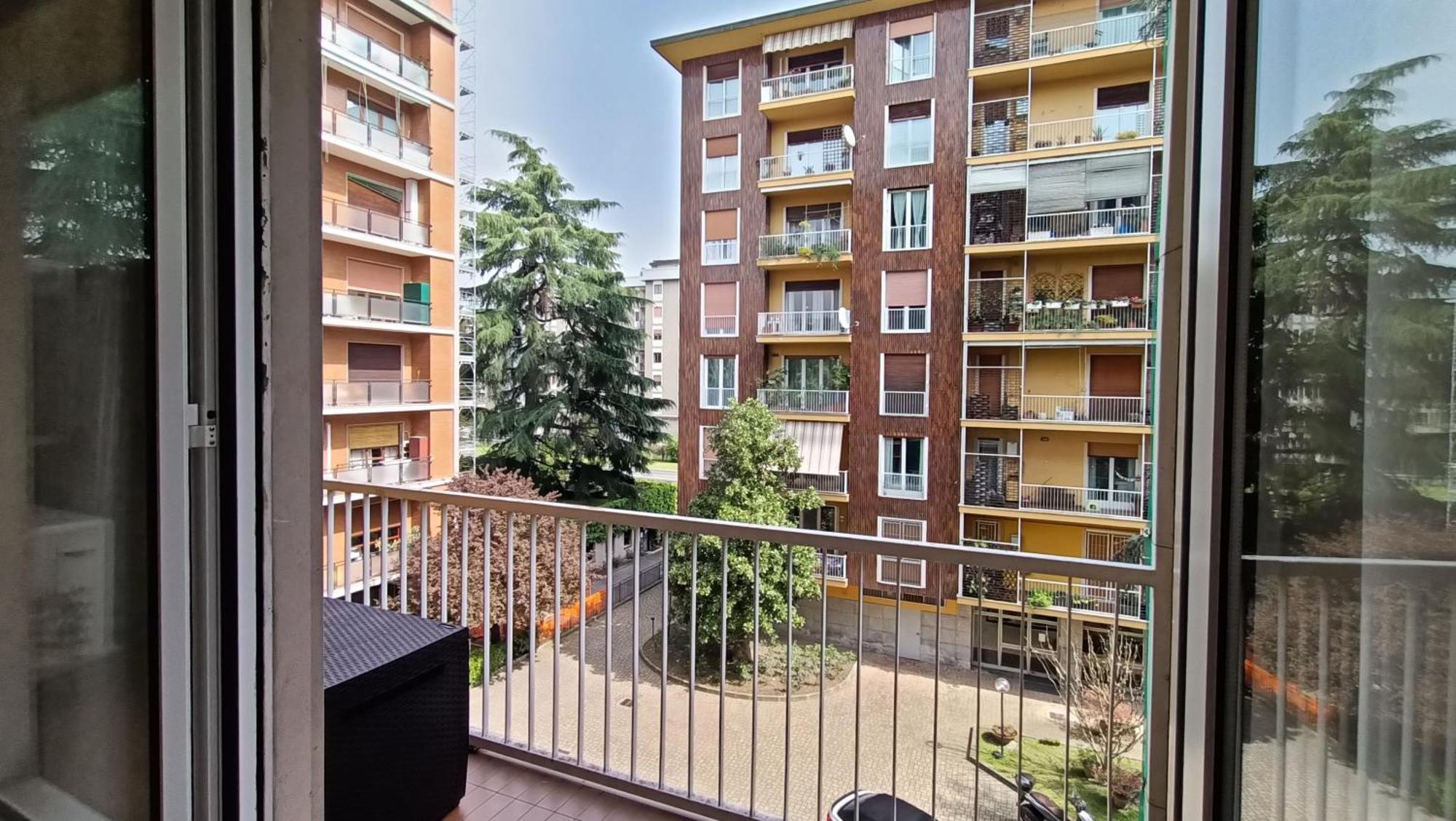 Sahi - Via Dei Ciclamini Mm1 Primaticcio, Stadio San Siro, Ospedale San Carlo Milano Eksteriør billede